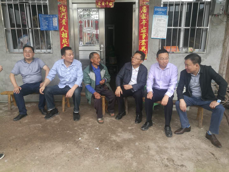 入户慰问_副本.jpg033.jpg