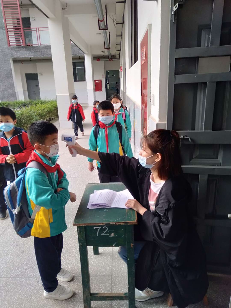 复测体温_副本.jpg